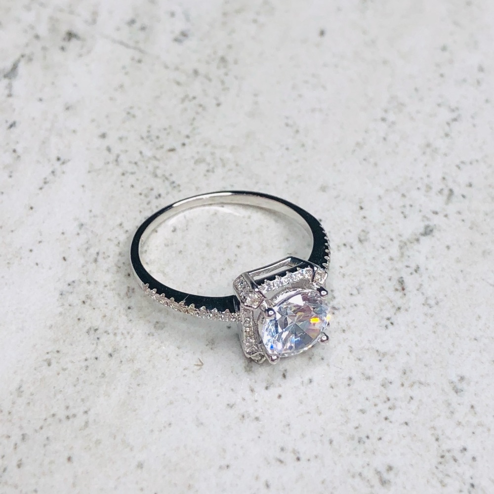 925 Sterling Silver CZ Engagement Ring Size 7